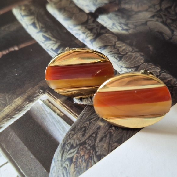 Vintage Fitfth Avenue BUTTLER AUTHENTIC  CARNELIAN Gold Orange Clip-On Earrings - Picture 2 of 8